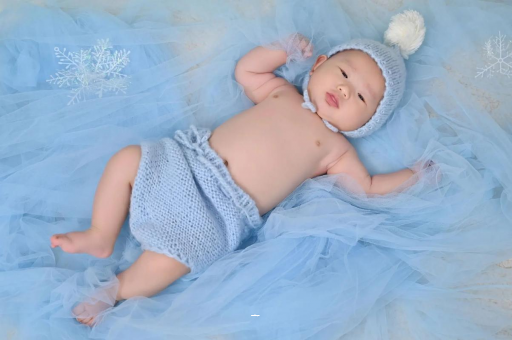 北京代生子机构包男孩抱宝宝的正确姿势